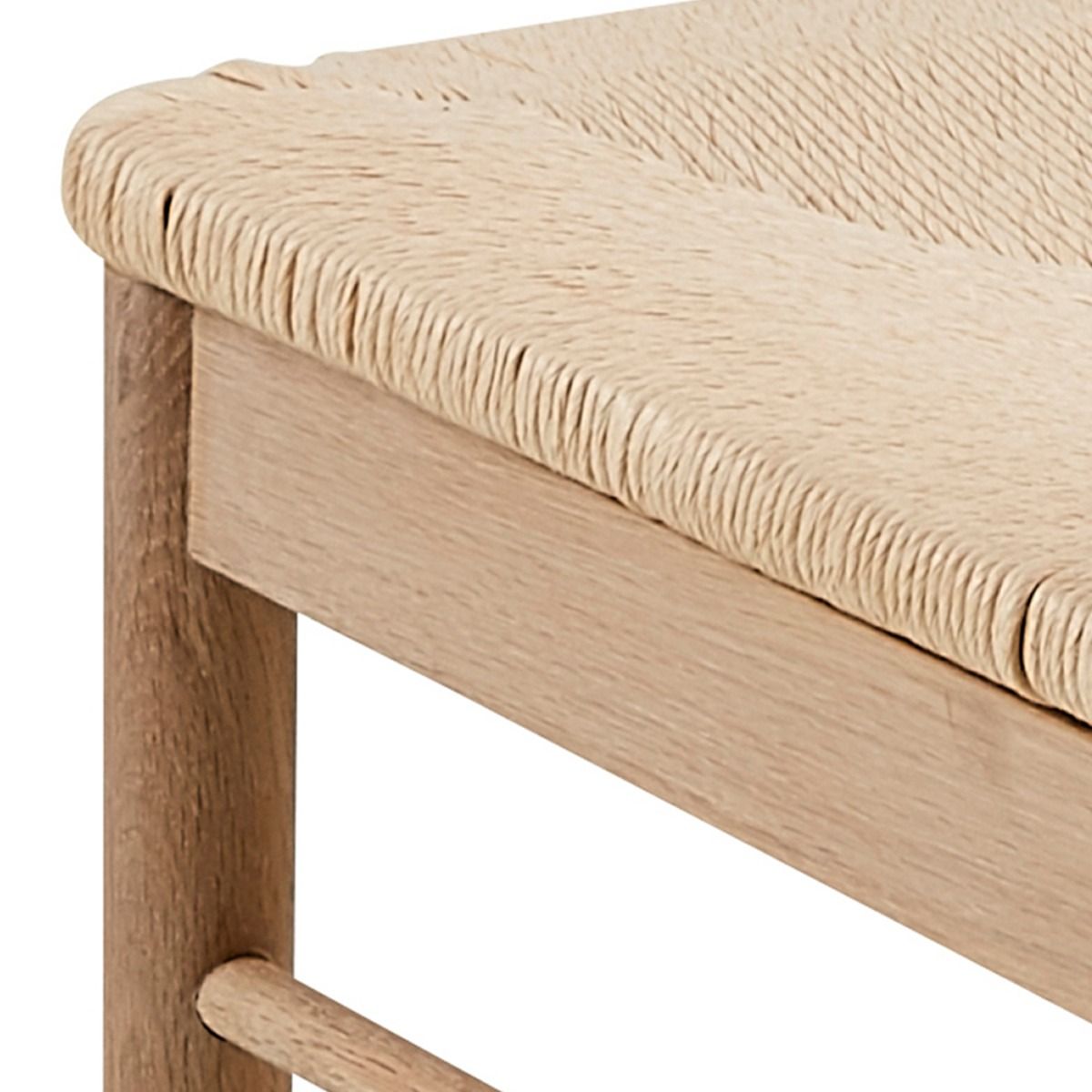 I_Duncan Round Dining Table in White Oak 105x105cm includes 4 Cassandra Dining Chairs with Armrest in White Oak