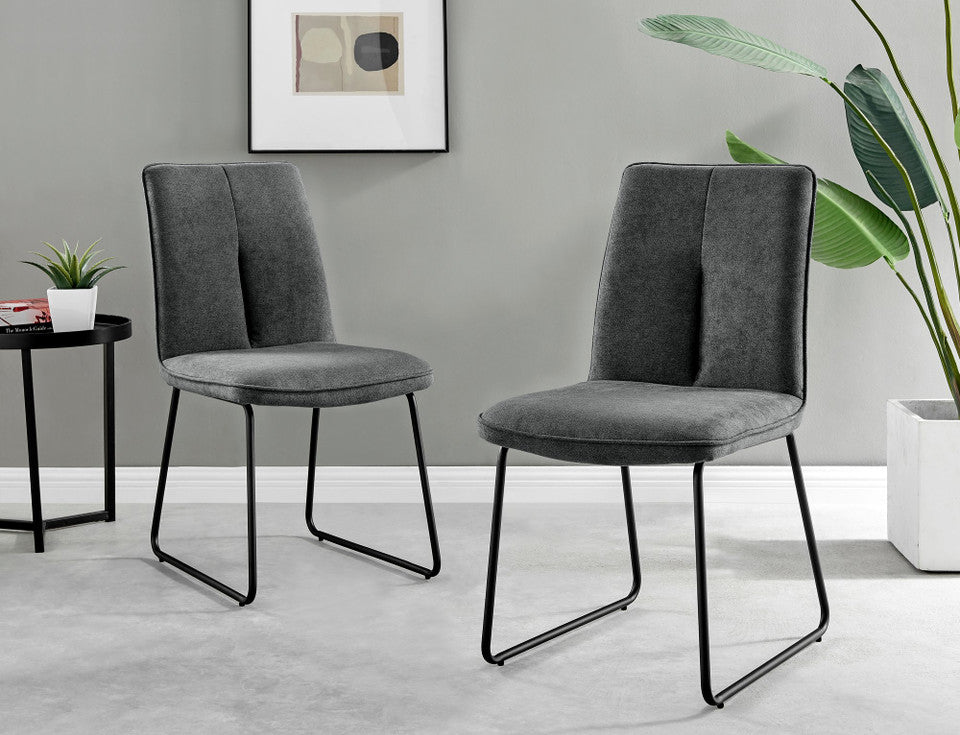 Novara White Gloss Black Leg Round Dining Table & 4 Halle Chairs