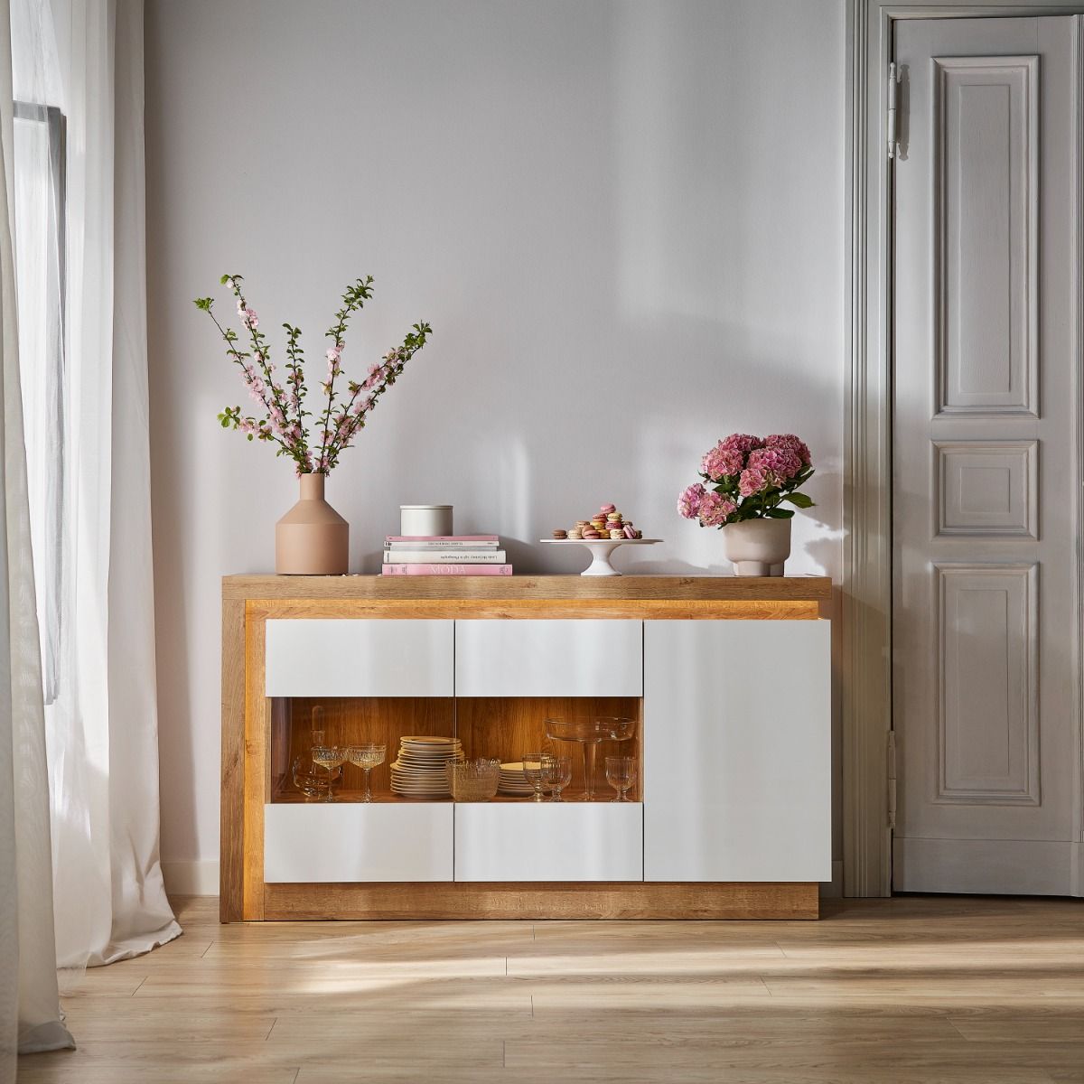 Lyon 3 Door Glazed Sideboard in Riviera Oak/White High Gloss