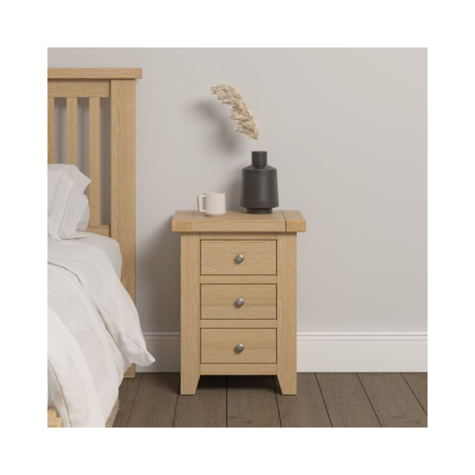 Windsor 3 Drawer Bedside Table – Natural Oak