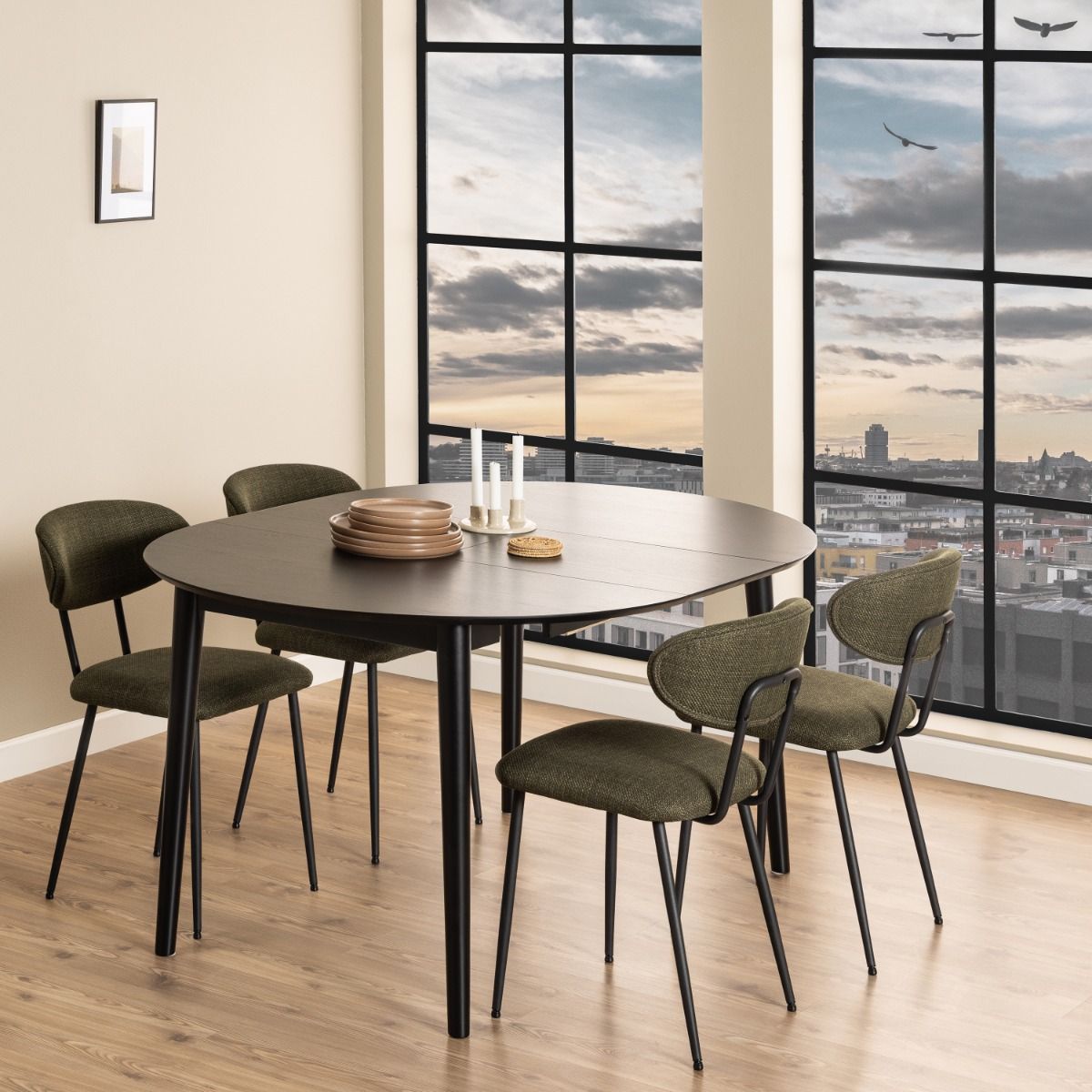 Montreux Round Extending Dining Table in Black 115-154cm