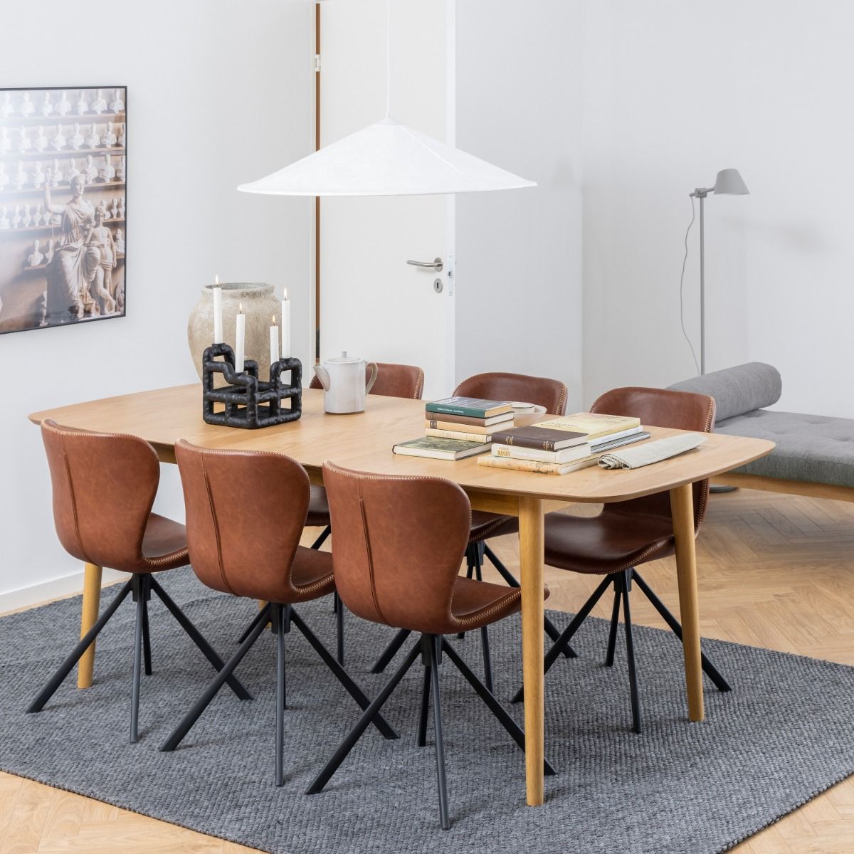 Montreux Rectangular Extending Dining Table in Oak