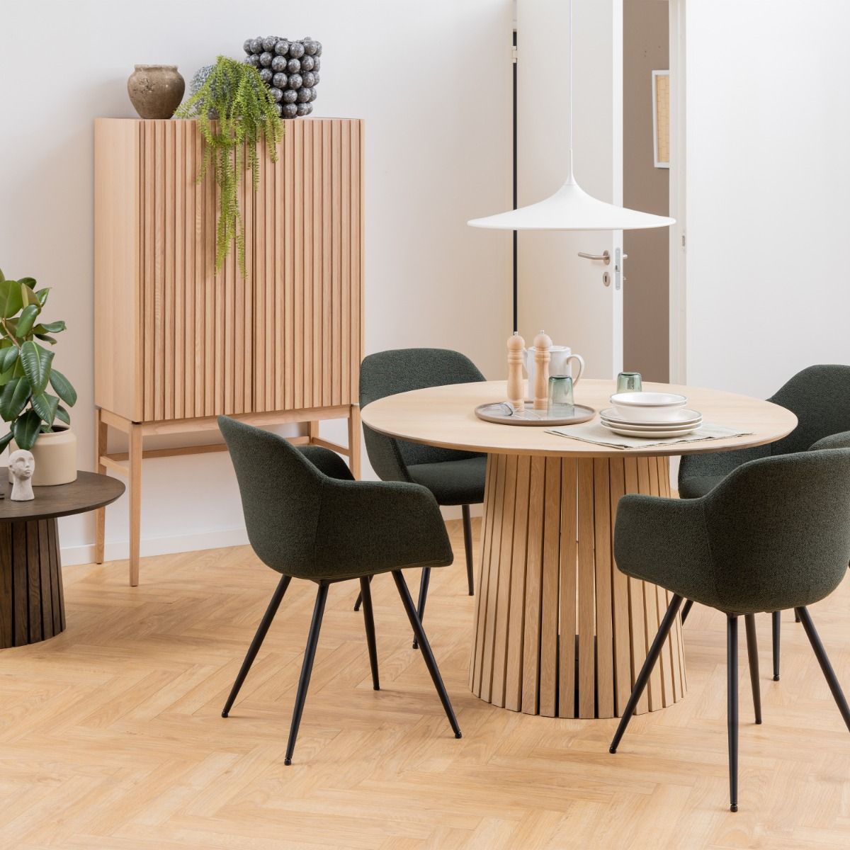Christo Round Dining Table in White pigmented Oak