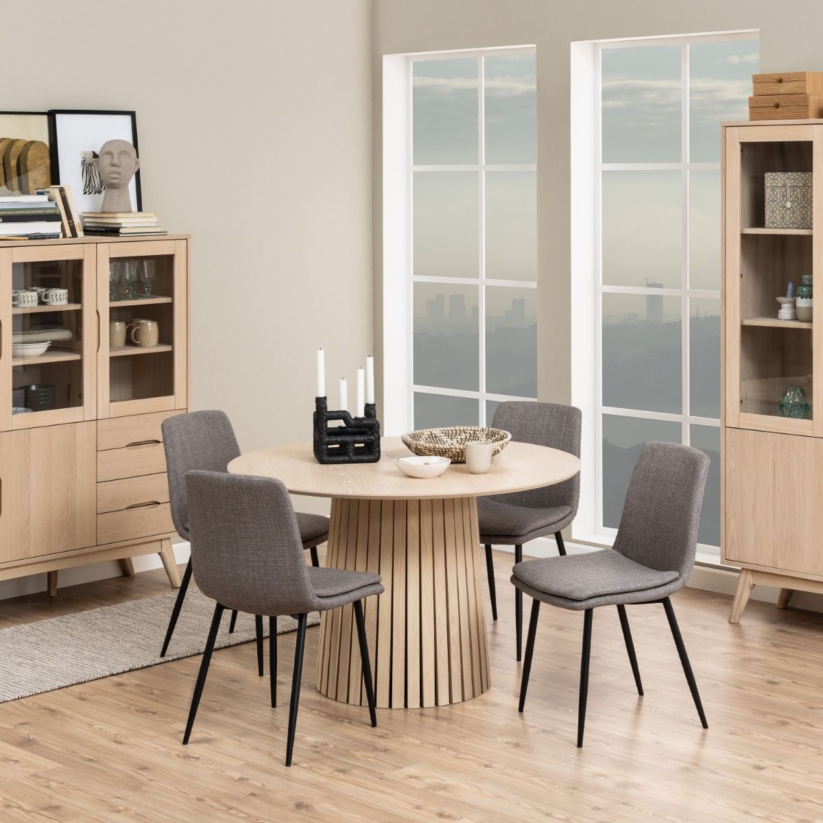 Christo Round Dining Table in White pigmented Oak