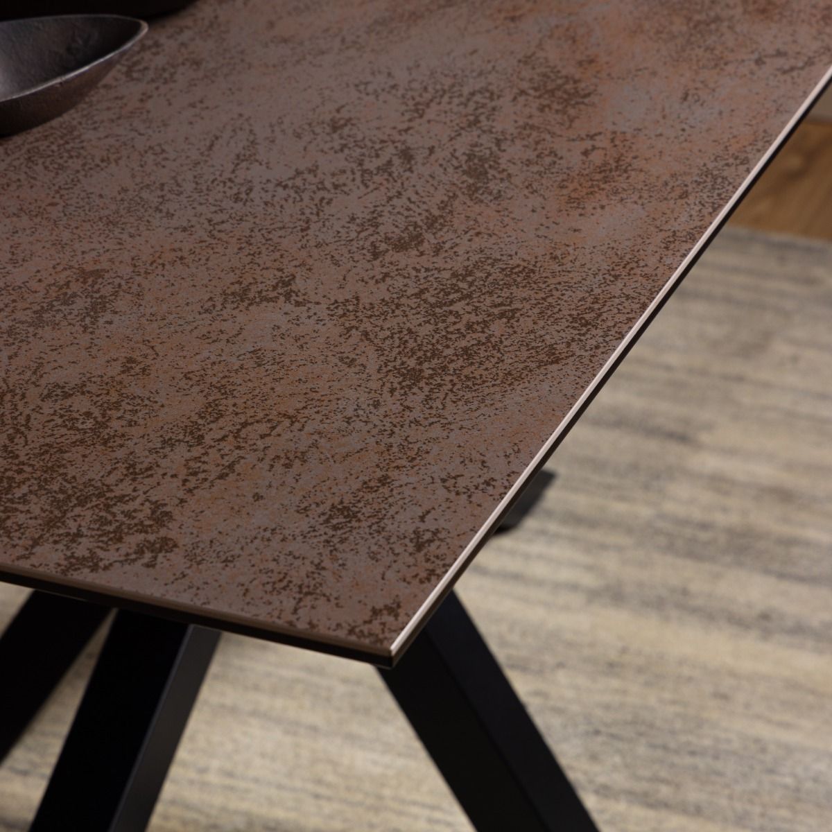 Heaven Dining Table in Ceramic Rusty Brown 160x90cm
