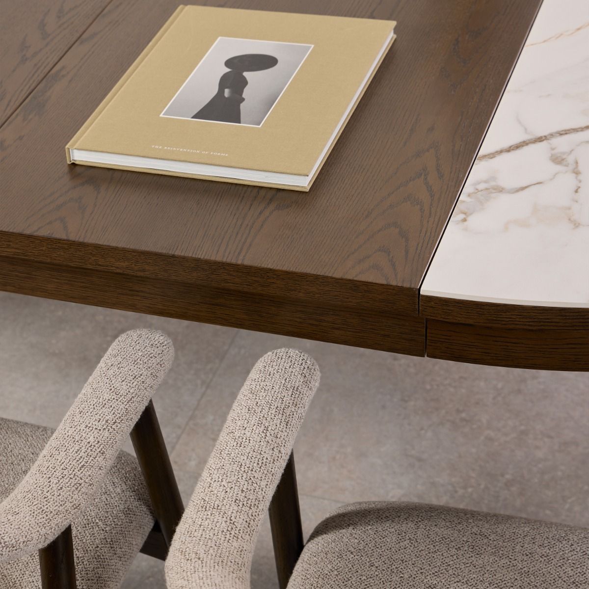 Southampton Round Extendable Dining Table in Cream Ceramic 220x120cm