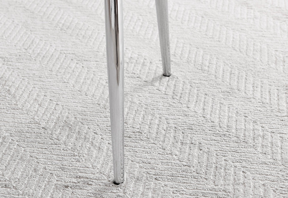 Novara White Marble 120cm Round Dining Table & 4 Calla Silver Leg Chairs