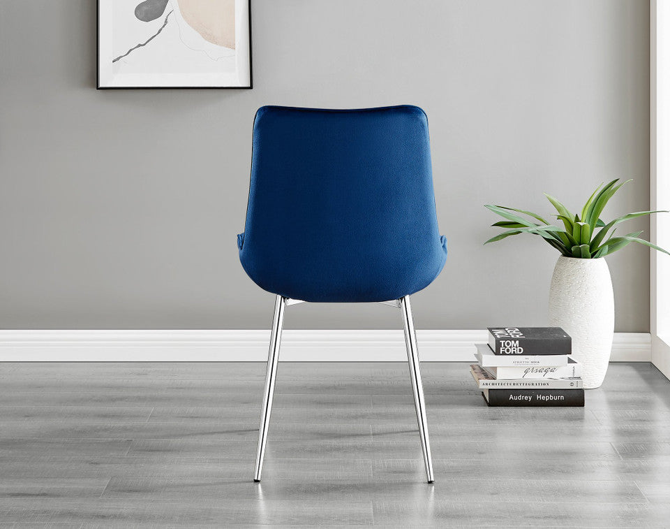 Leonardo 4 Table and 4 Pesaro Silver Leg Chairs