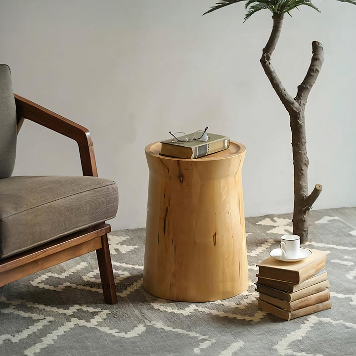 R16 Round Wooden Side Table, Oak