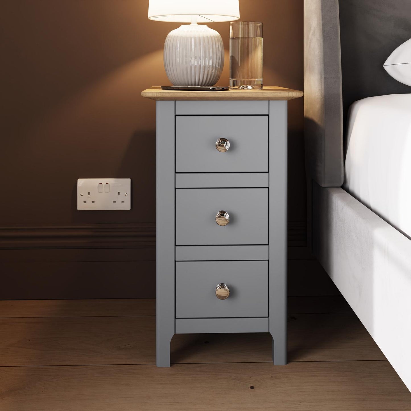 Taberno Oak 3-Drawer Bedside Table – Dove Grey