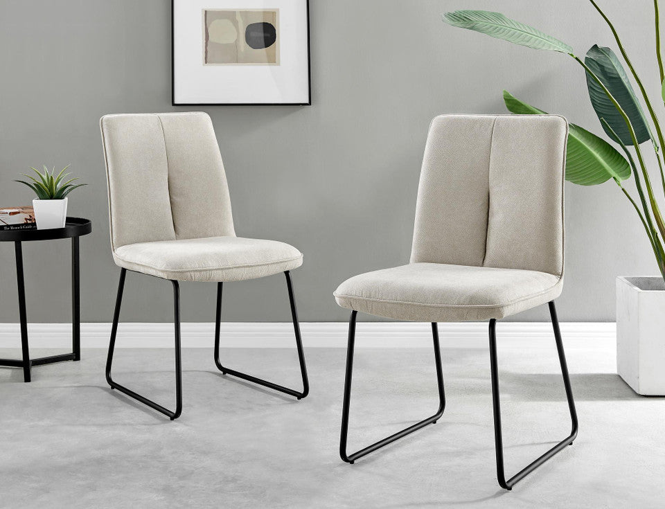 Novara White Gloss Black Leg Round Dining Table & 4 Halle Chairs