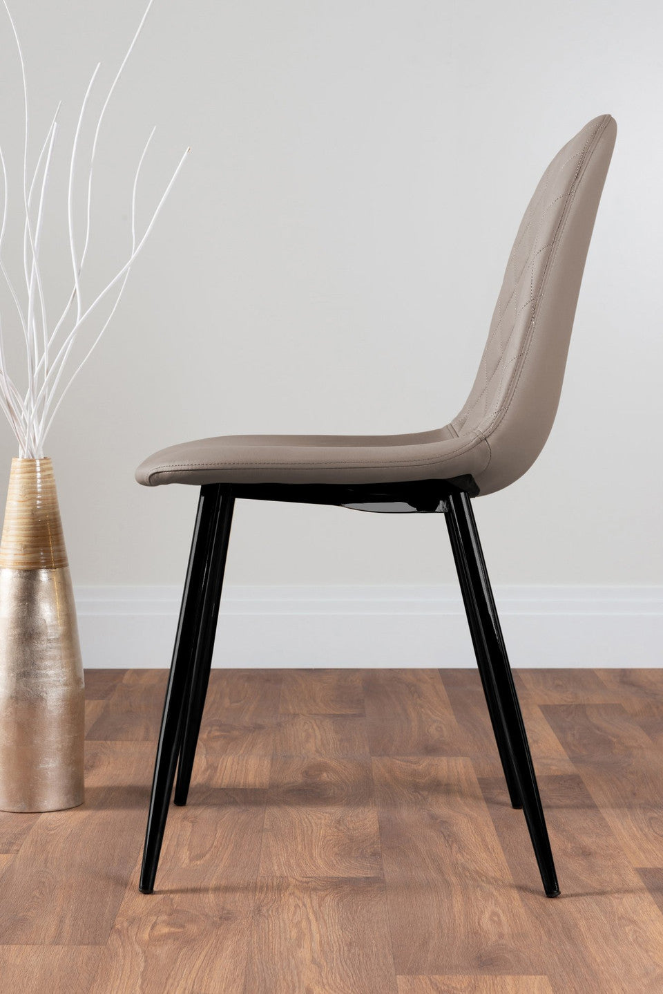 Novara Black Leg Round Glass Dining Table & 4 Corona Black Leg Chairs