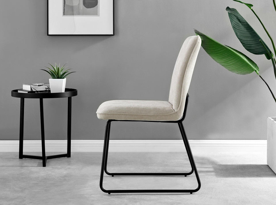Novara White Gloss Black Leg Round Dining Table & 4 Halle Chairs