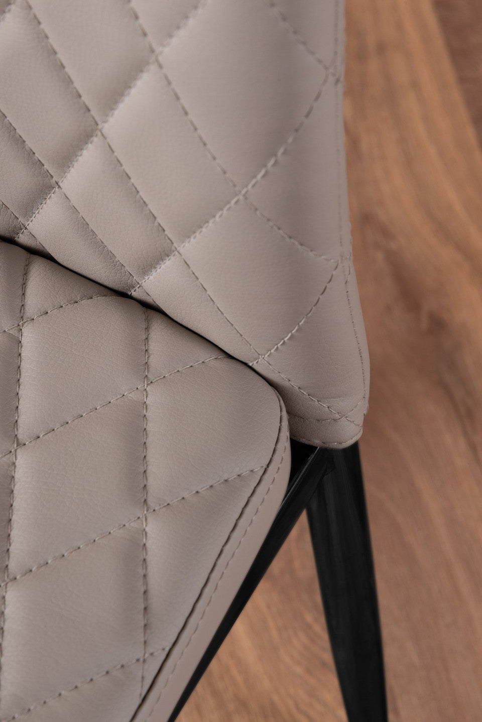 Giovani 6 Black Dining Table & 6 Milan Black Leg Chairs