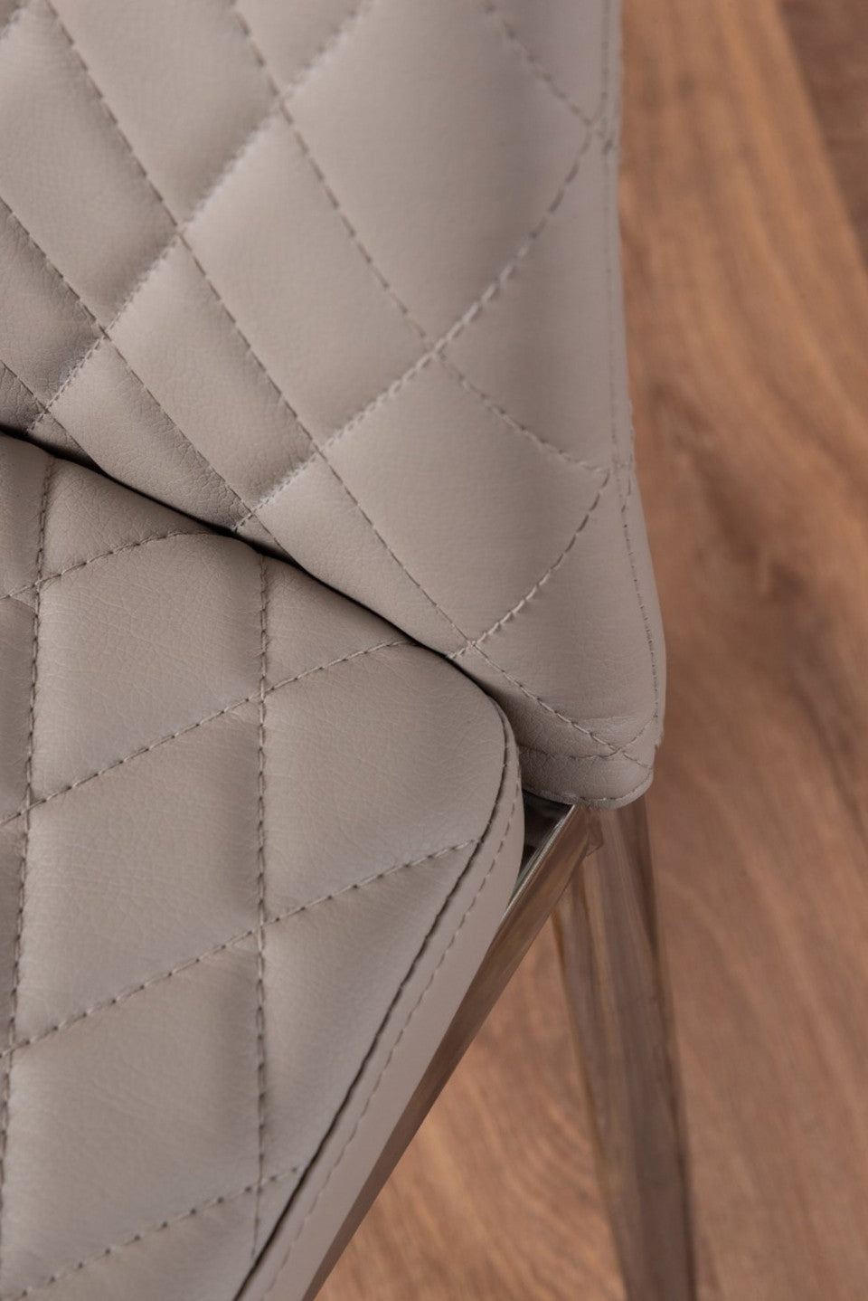 Palma White High Gloss Round Dining Table & 6 Milan Chrome Leg Chairs