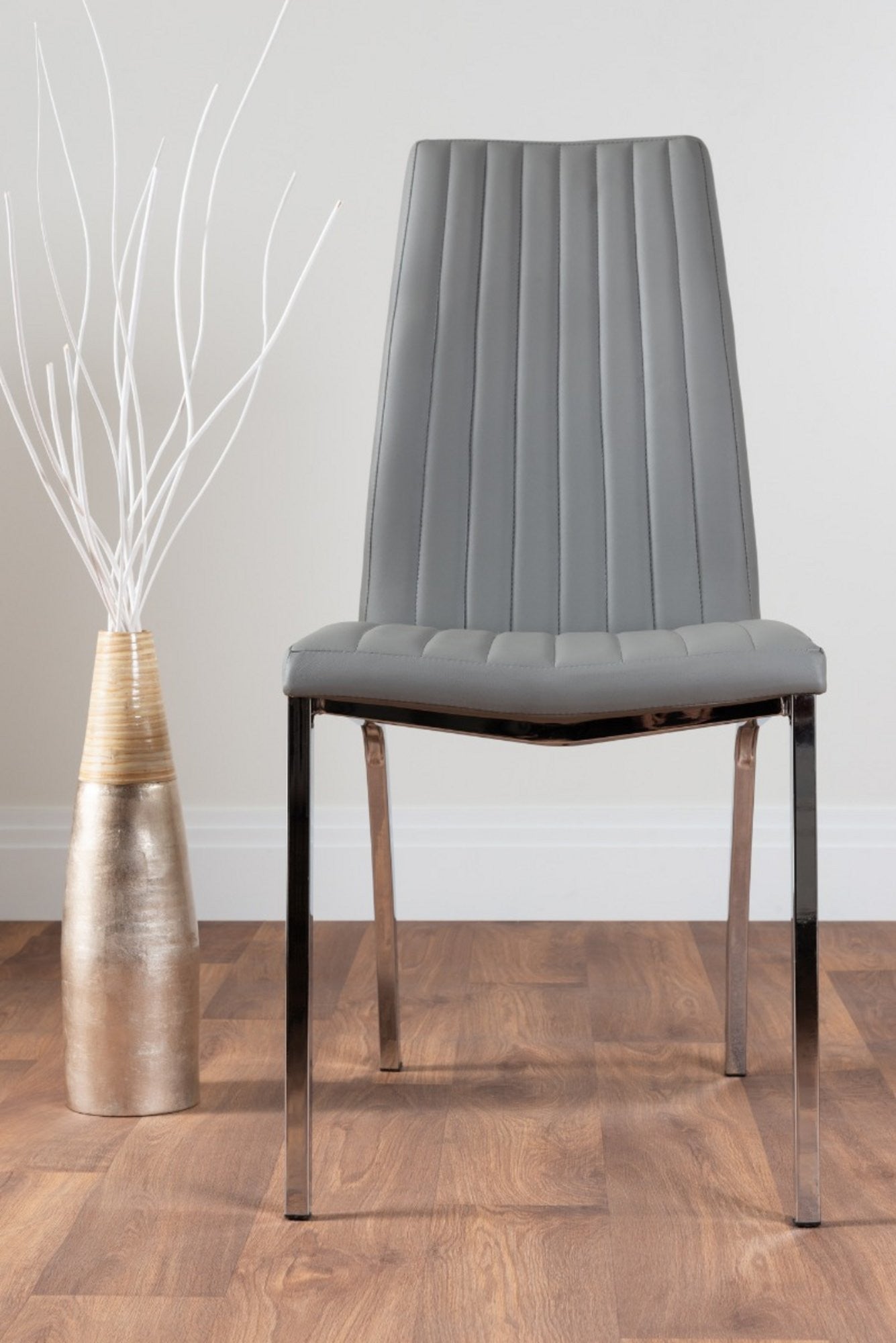 Imperia 6 Dining Table and 6 Isco Chairs