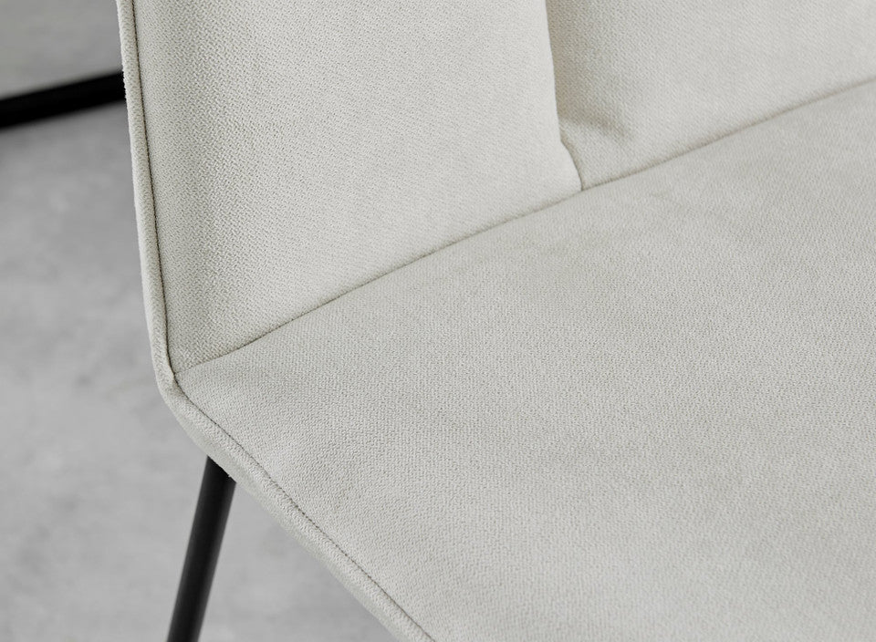 Palma White Marble Effect Round Dining Table & 6 Halle Black Leg Chairs