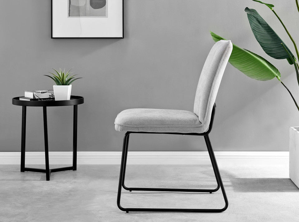 Novara White Gloss Black Leg Round Dining Table & 4 Halle Chairs