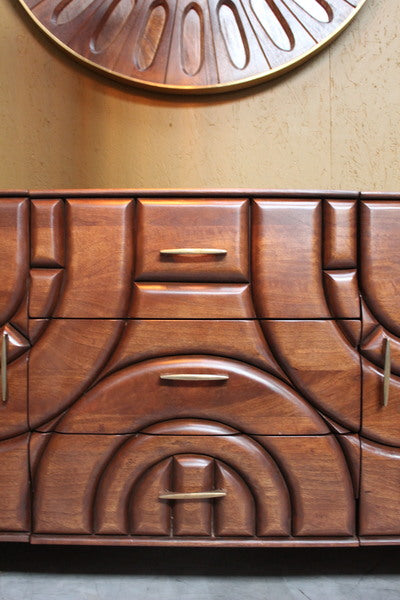 Kanpura Wooden 2 Door 3 Drawer Side Board